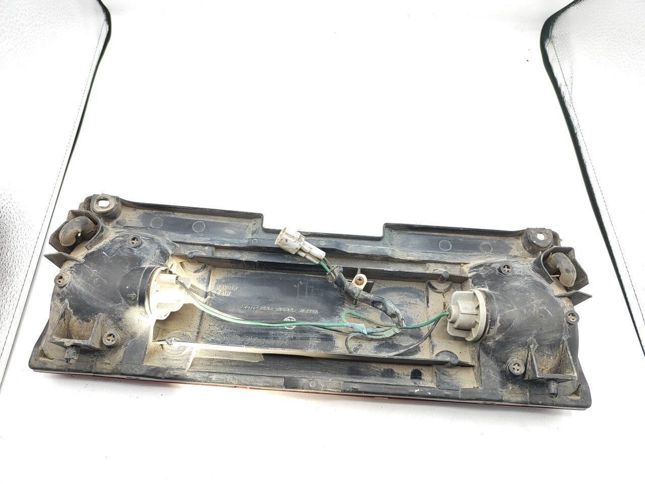 Suzuki Swift 1997 Hatch LHD Rear Center Taillight Light 23632285