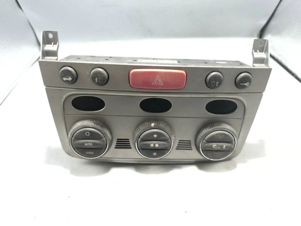 Alfa Romeo 147 2001 Interior AC Climate control unit module 07353309240 
