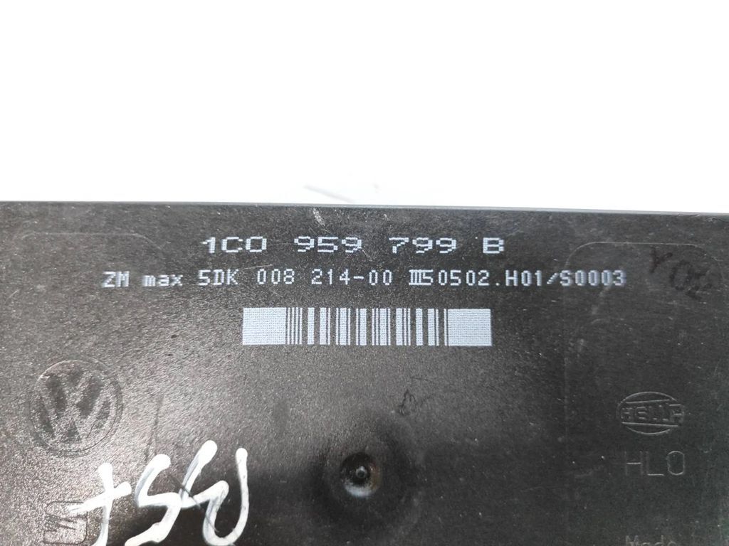 Volkswagen Golf MK4 1998 Comfort convenience body module 1C0959799B 