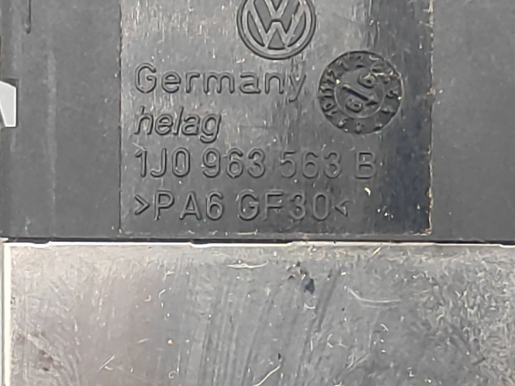 Volkswagen Golf IV MK4 1999 Seat heating switch 1J0963563B 