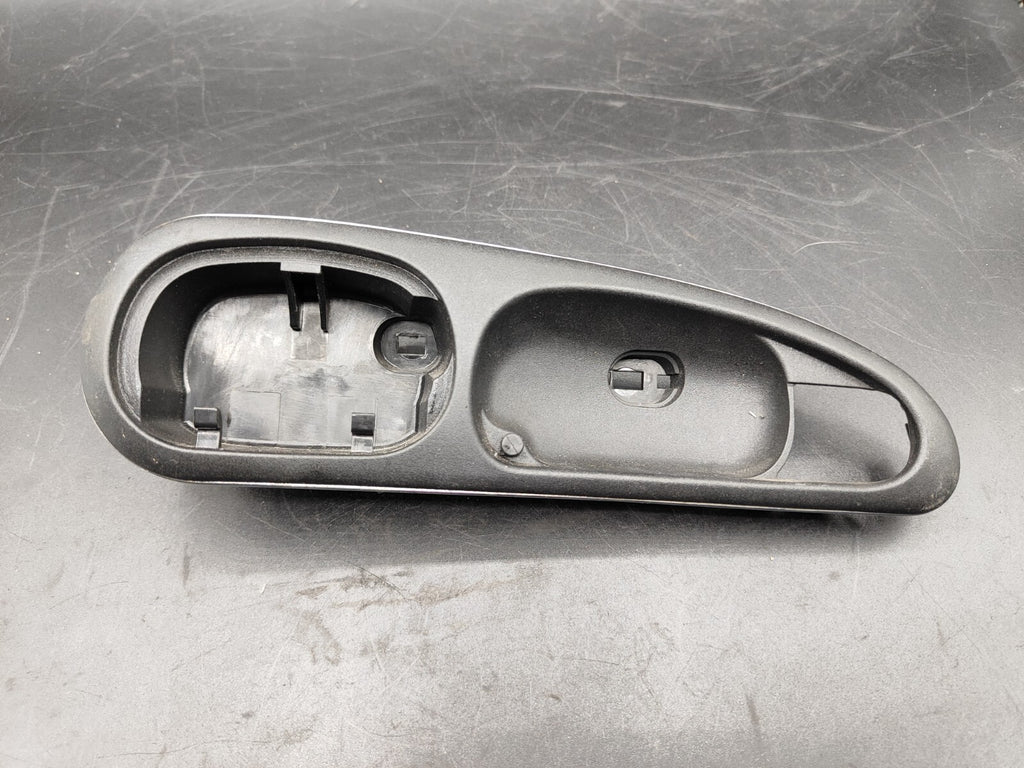Alfa Romeo 156 2.4JTD 110kW 2002 Rear Left Right Door Inner Handle Trim Ashtray