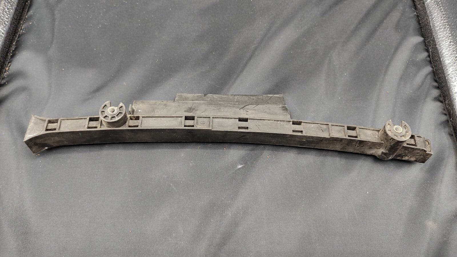 Alfa Romeo 147 1.9JTD 2004 Front Right Door Window Guide 46553910