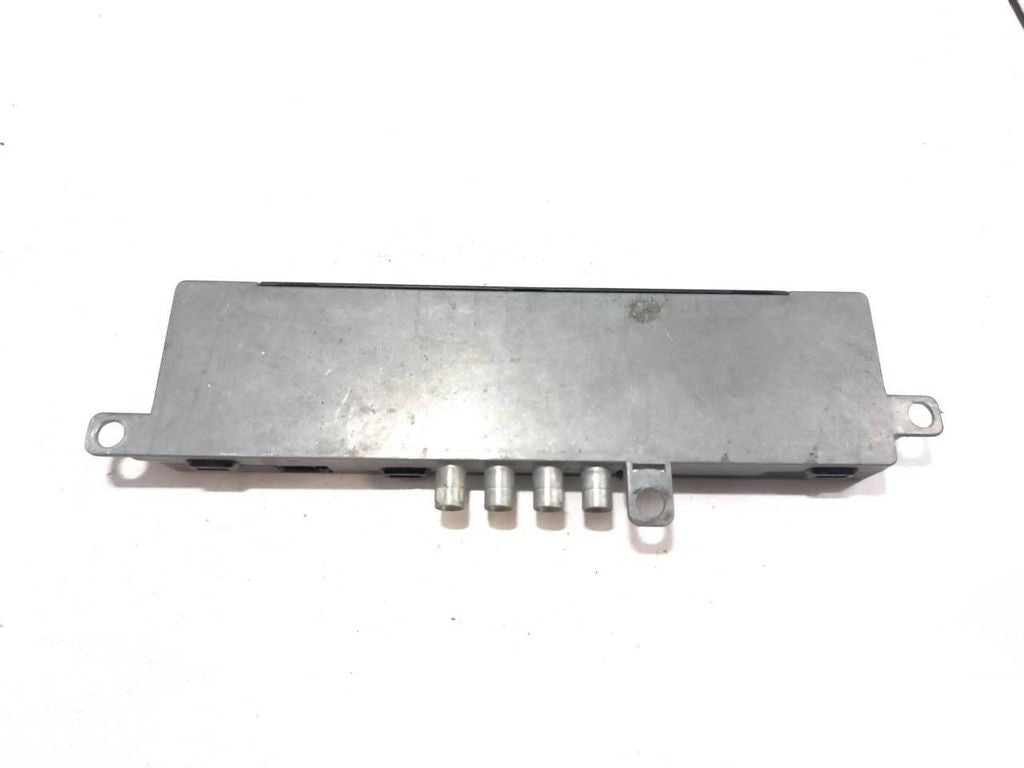 Audi A6 S6 C6 4F 2008 Aerial antenna amplifier 4F9035225D 