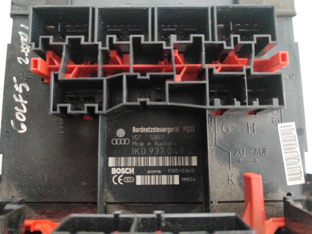 Volkswagen Golf V 2005 Comfort convenience body module 1K0937049J 