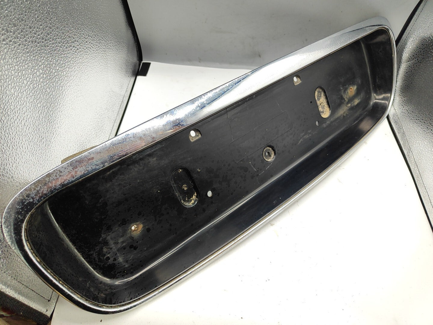 Rover 400 420 418 1995 Rear Number Plate Holder Trim Bar DRC100780