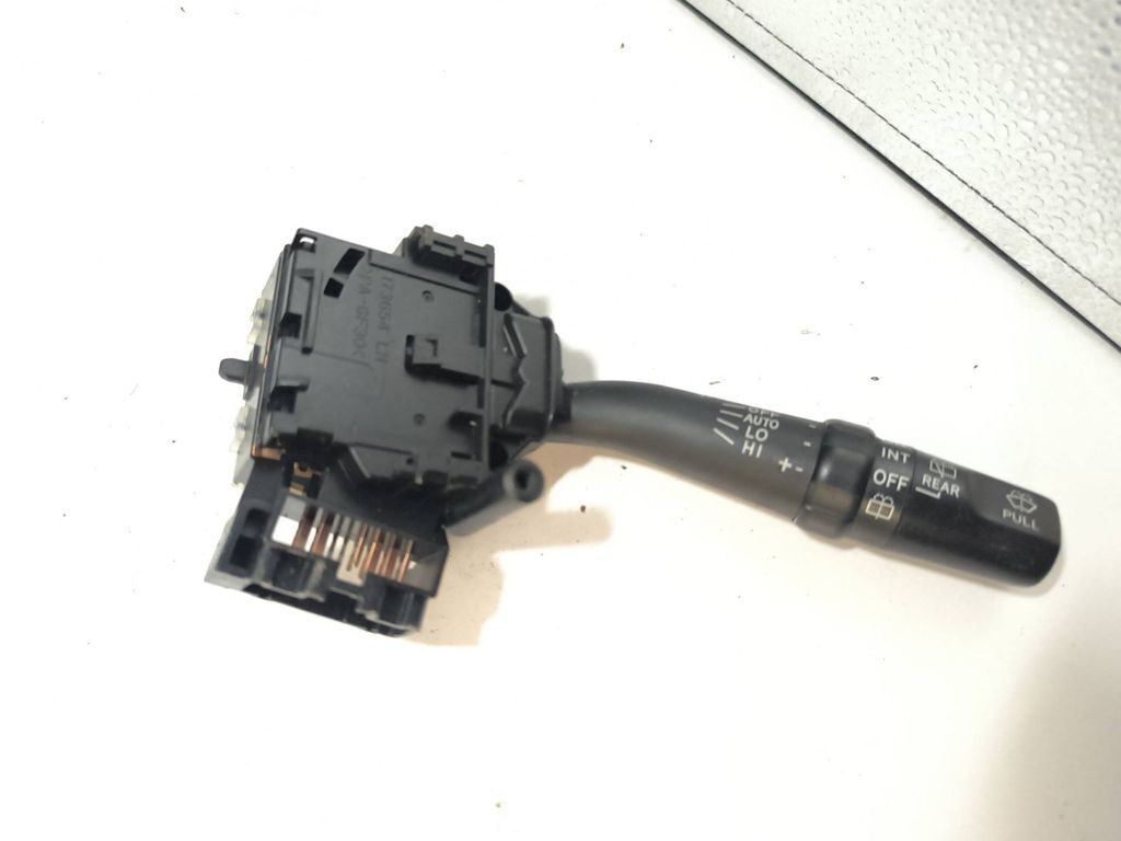 Toyota Avensis T250 2006 Wiper control switch stalk 84652 
