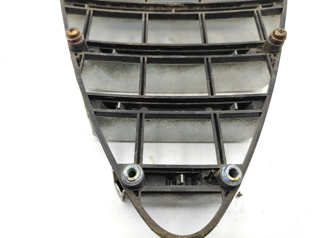 Alfa Romeo 147 Facelift 2007 Front Bumper Center Grill LS383060
