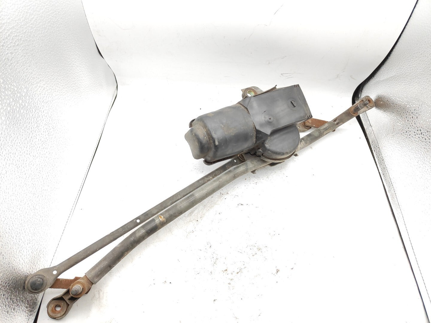 Alfa Romeo 156 2001 LHD Front Winshield Glass Wiper Linkage Motor TGE434M