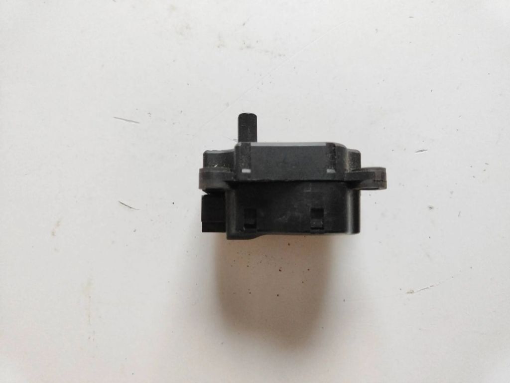 Ford Mondeo Mk III 2002 Air heater flap actuator motor 1S7H19E616AA 