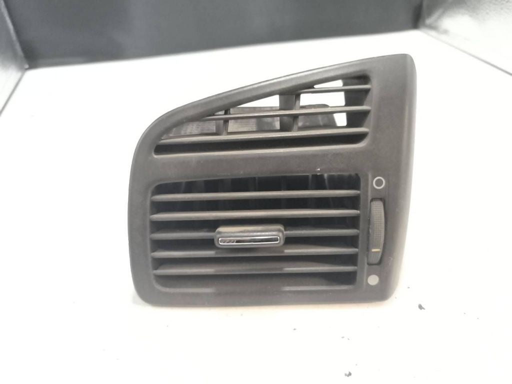 Fiat Croma 2007 LHD Right dashboard side air vent grill trim 