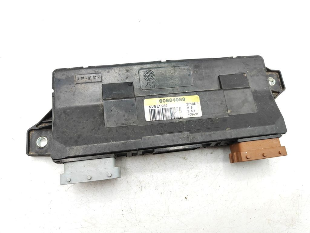Alfa Romeo 159 2.4JTD 2006 door control comfort unit module 60684088 
