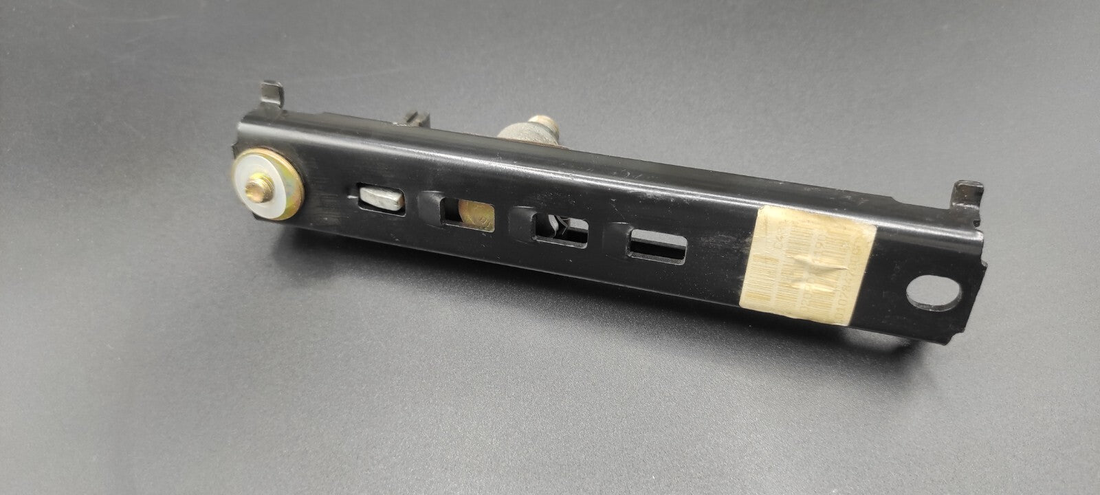 Alfa Romeo 147 2004 Front Right Seatbelt Height Adjustment Regulator Rail