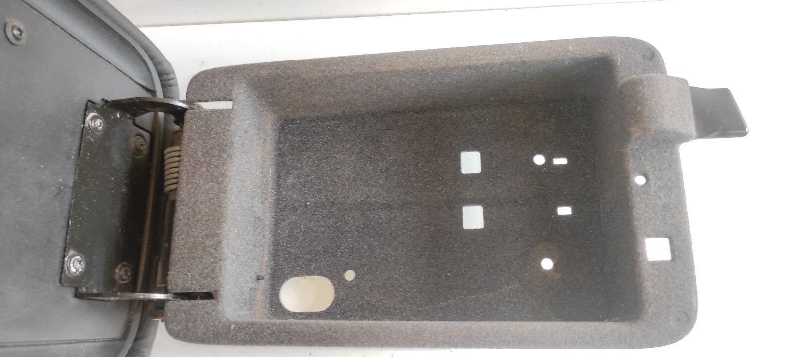 Peugeot 607 3.0i V6 2002 Center Console Armrest Black Leather Cover 1843522016