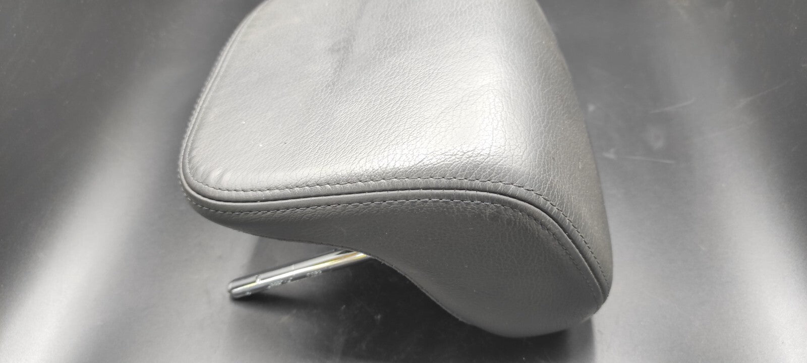 Alfa Romeo GT 1.9JTD 110kW 2004 Rear Interior Seat Headrest Black Leather