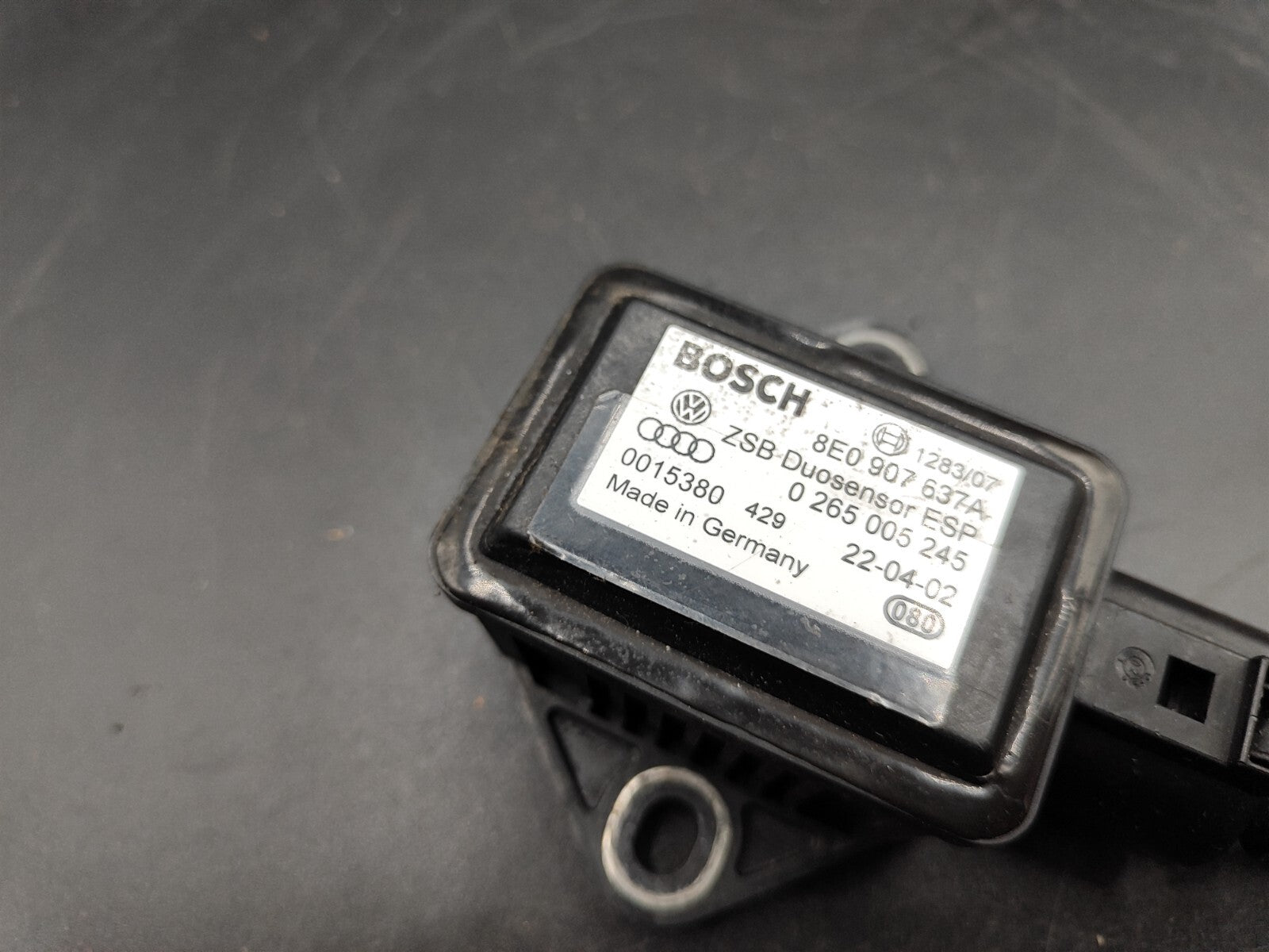 Audi A6 C5 2000 ESP Yaw Rate Sensor 8E0907637A 0265005245