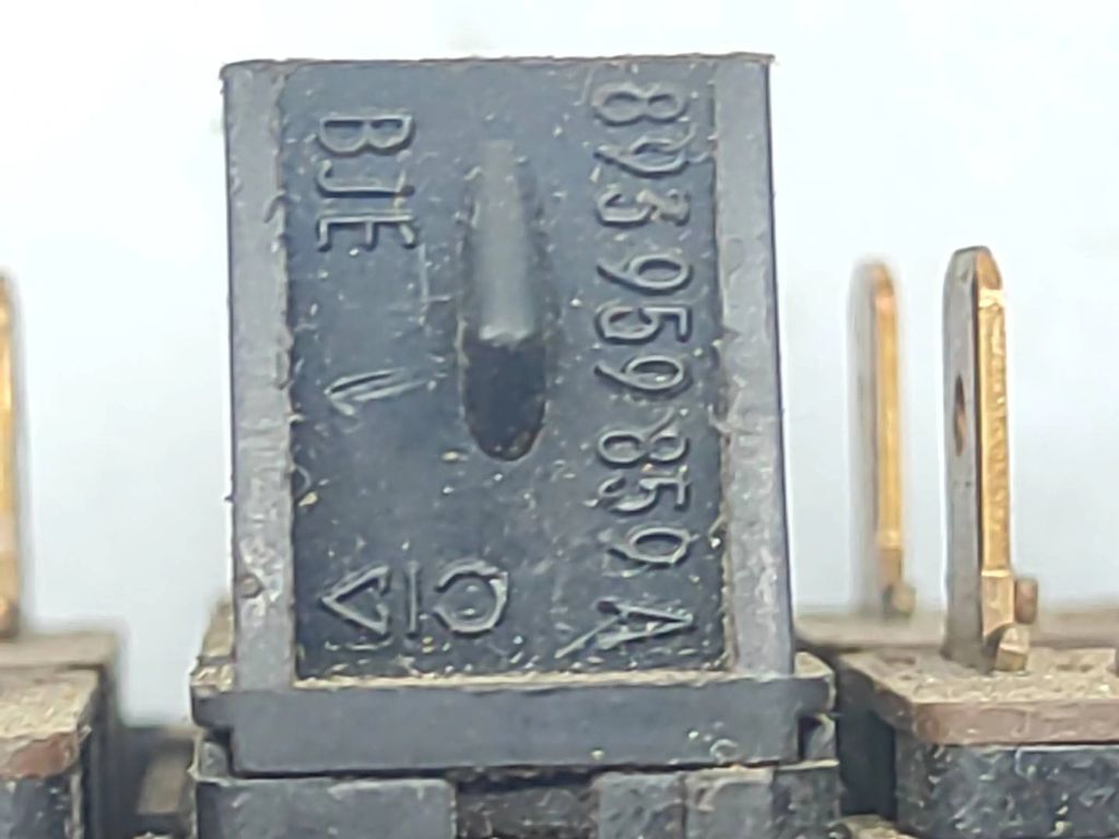 Audi A6 S6 C4 4A 1997 Front Electric window control switch 4A0959521 