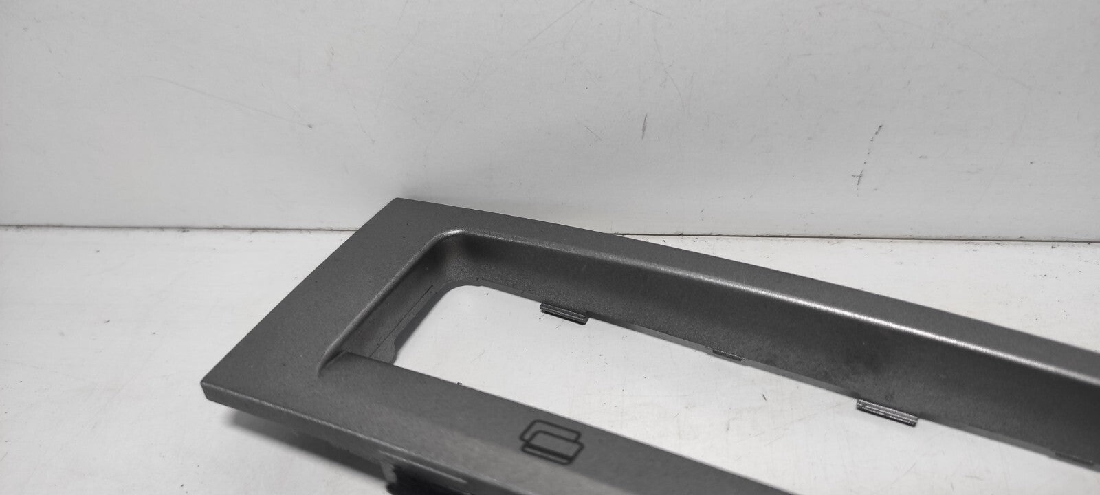 Alfa Romeo GT 1.9JTD 110kW Diesel 2005 Front Dash Panel Cup Holder Trim Cover