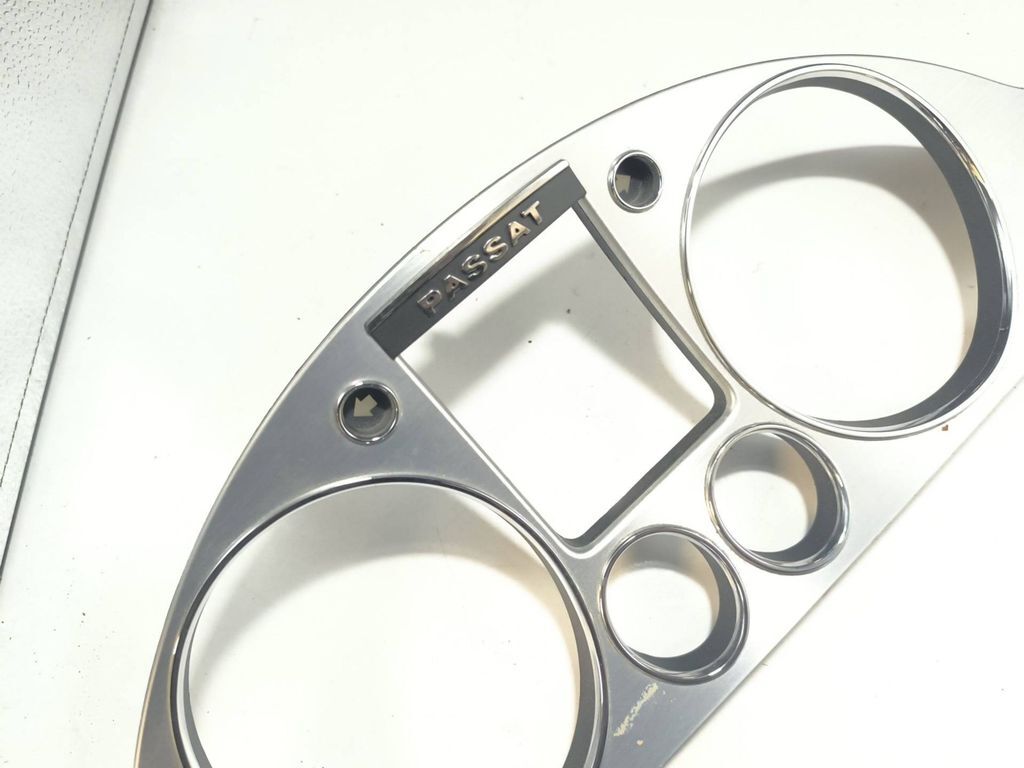 Volkswagen PASSAT B6 2008 Speedometer dashboard trim 3C1858335 