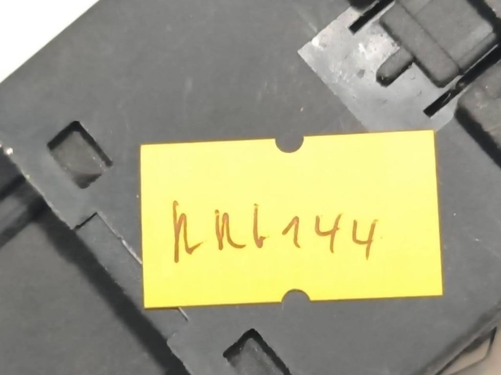 Volkswagen Golf III 1991 Electric window control switch 1H0959855A 