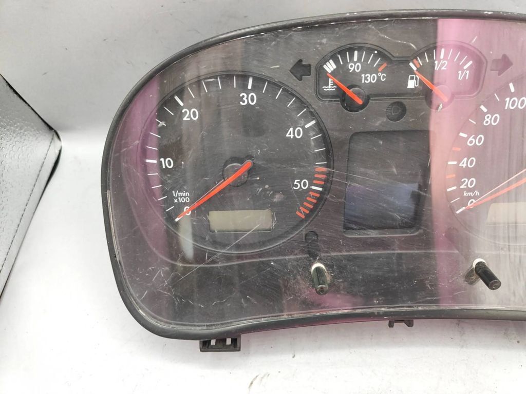 1J0920825C Volkswagen Golf IV 2000 Diesel speedometer instrument cluster 