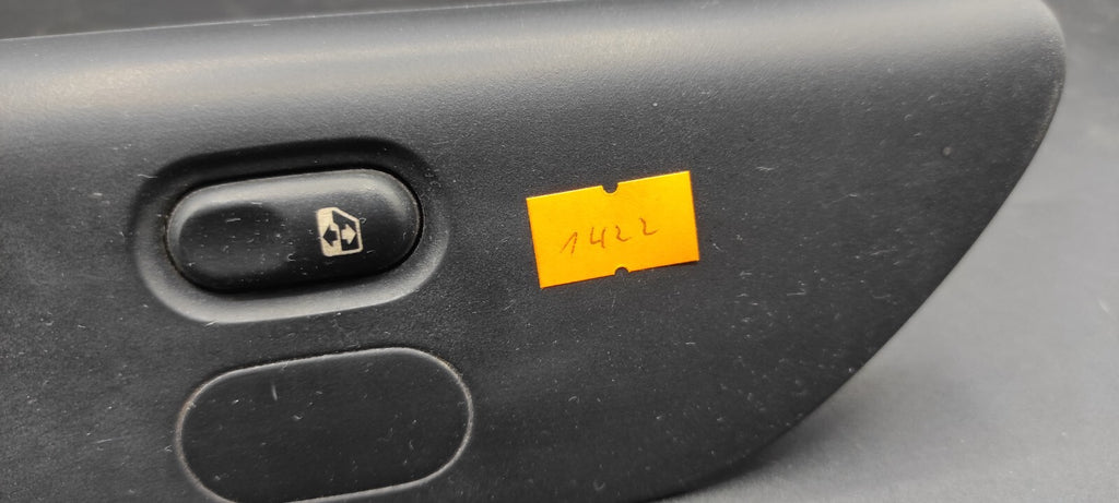 Renault Laguna MK1 1994 LHD Front Left Electric Window Switch 7700875657