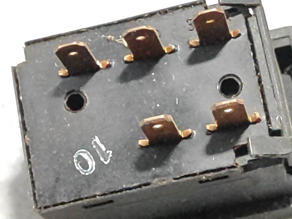 Alfa Romeo 155 1.8i 103kW 1994 Headlight level height control switch 0307851403 