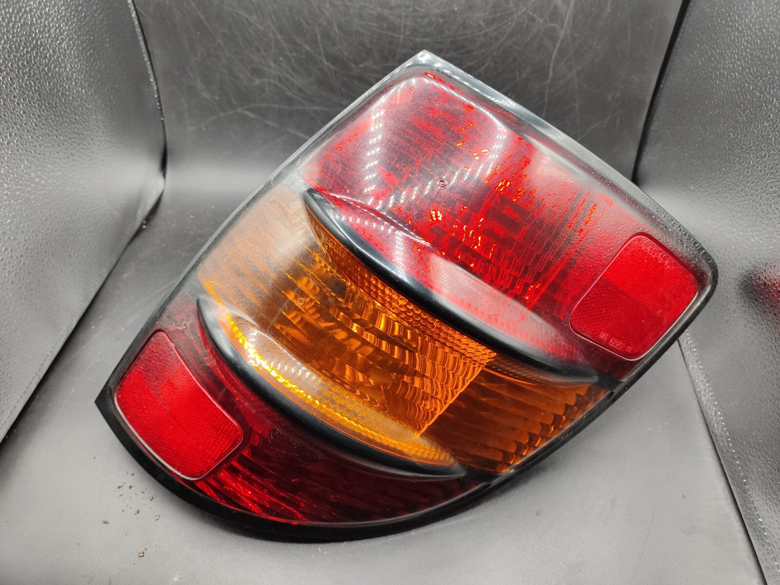 Pontiac Vibe 2004 LHD Rear Right Side Taillight Lamp Light