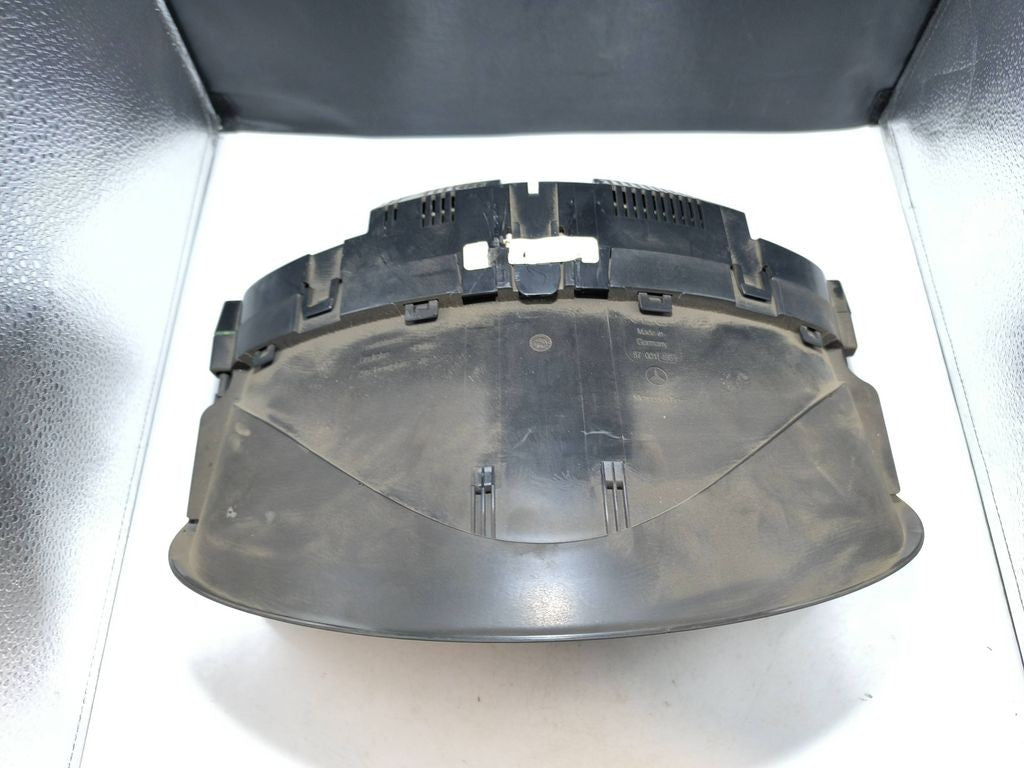 A2095403111 Mercedes-Benz CLK A209 C209 speedometer instrument cluster 