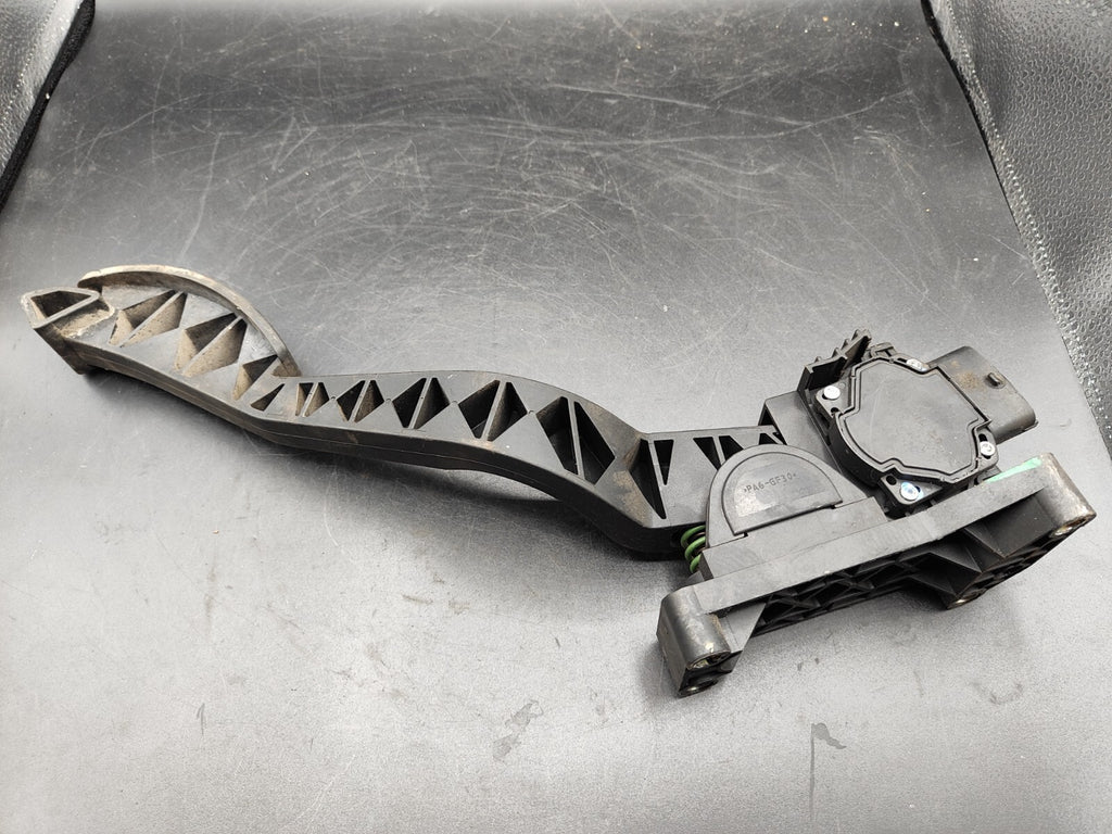 Alfa Romeo 147 GT 1.9JTD Diesel 2004 LHD Throttle Gas Pedal 0281002380 46755863