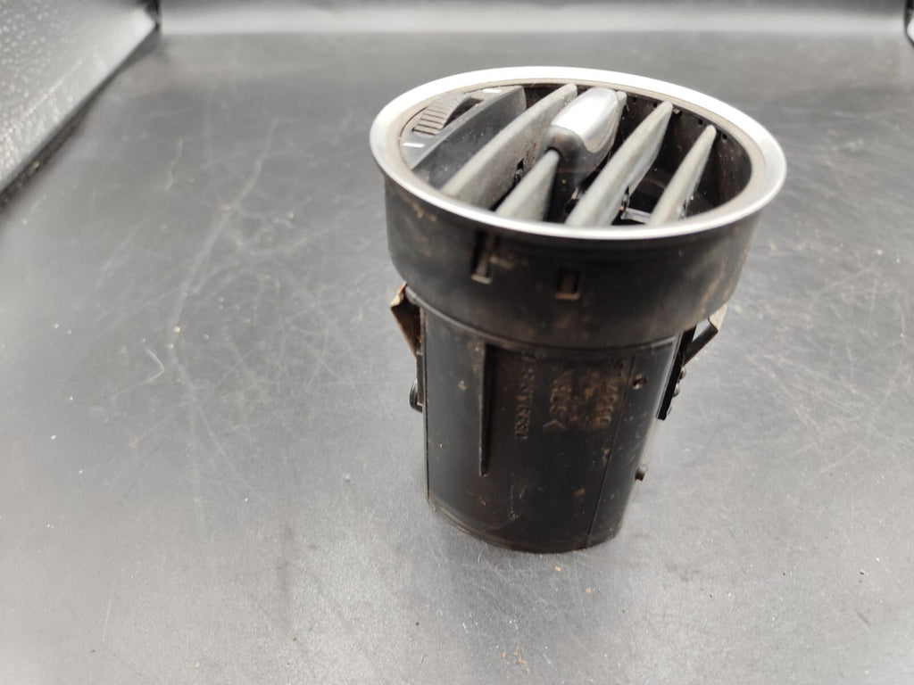 Alfa Romeo 159 1.9JTDm 88kW 2008 LHD Front Side Dash Panel Air Vent LS376630