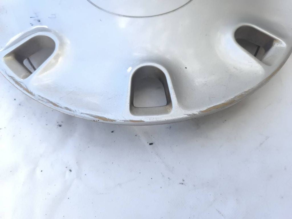 Nissan Primera 1995 R14 wheel hub cap trim 4031593J00 