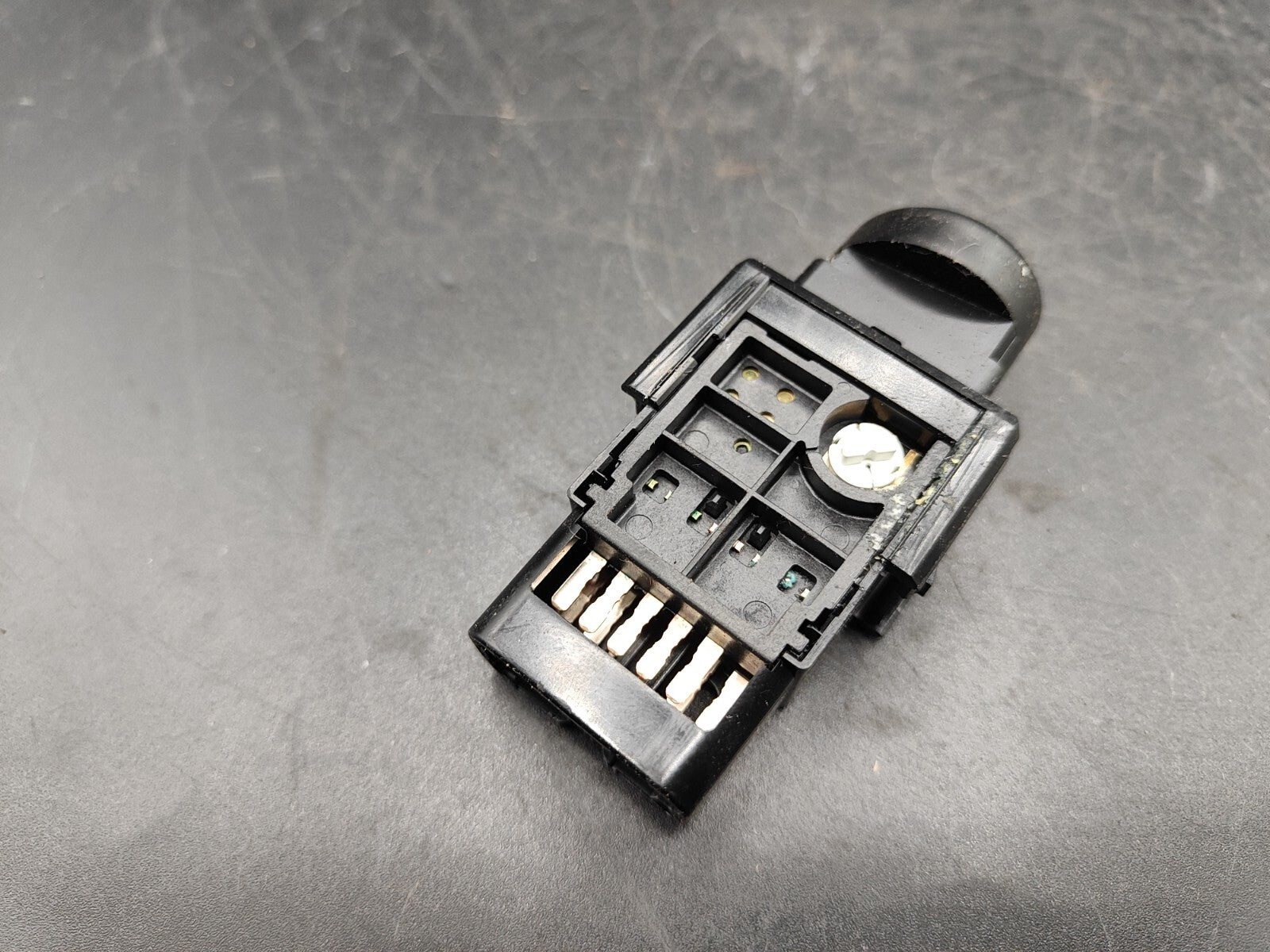 Pontiac Vibe 2004 LHD Hazzard Light Switch Button 157962