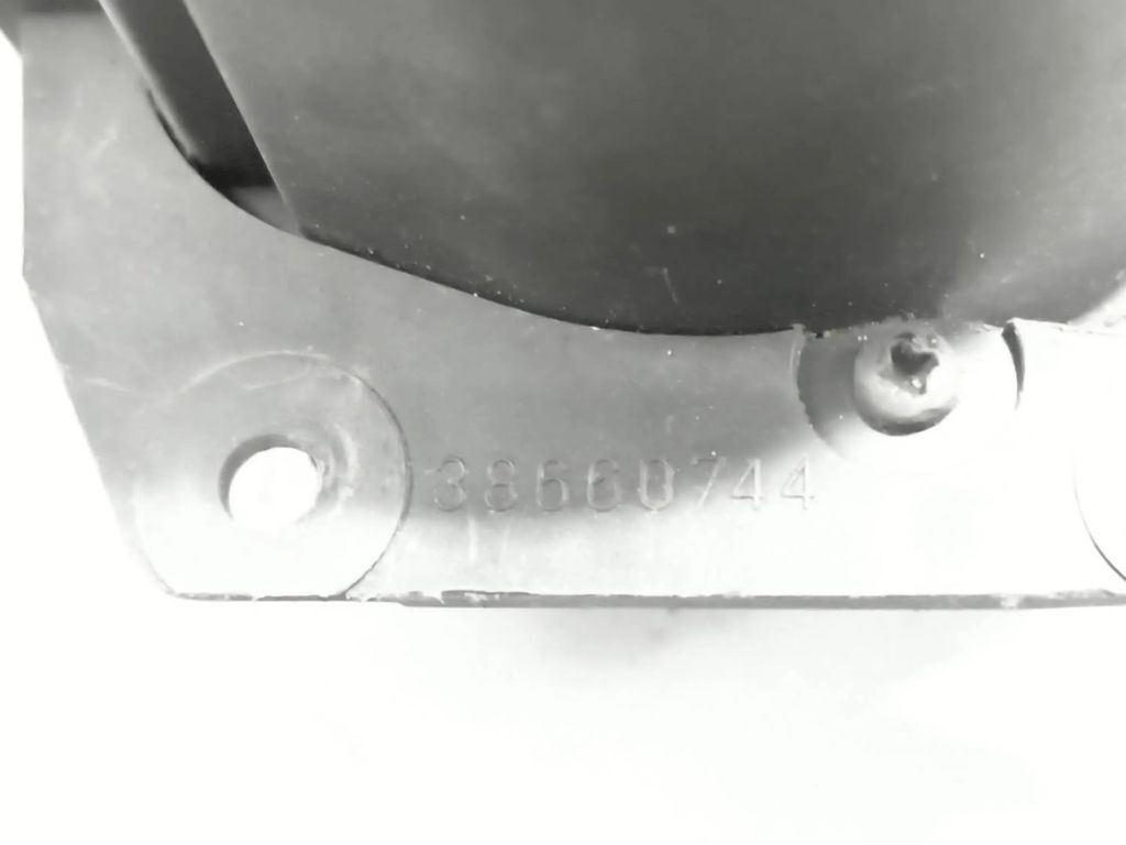 Alfa Romeo 156 1.9JTD 2002 front bumper lower fog light 38660744 