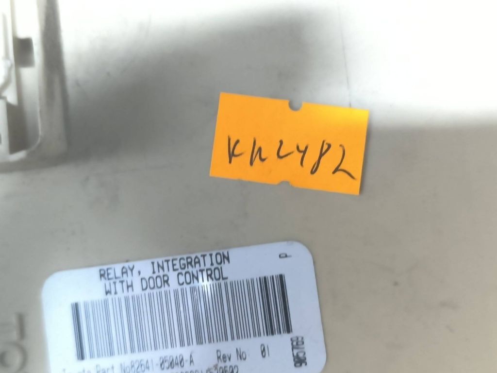 Toyota Avensis T250 2006 Diesel Fuse box module set 8264105040A 