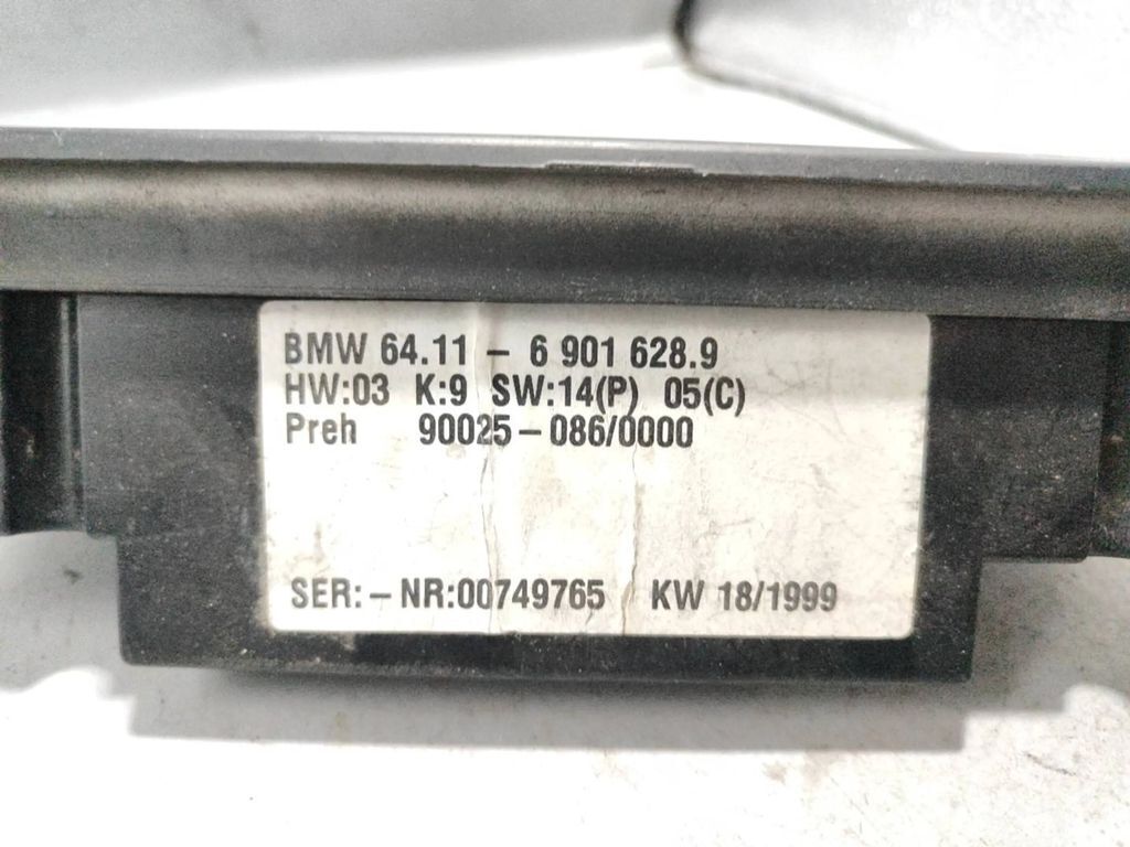BMW 5 E39 2001 AC Climate control unit module 6901628 