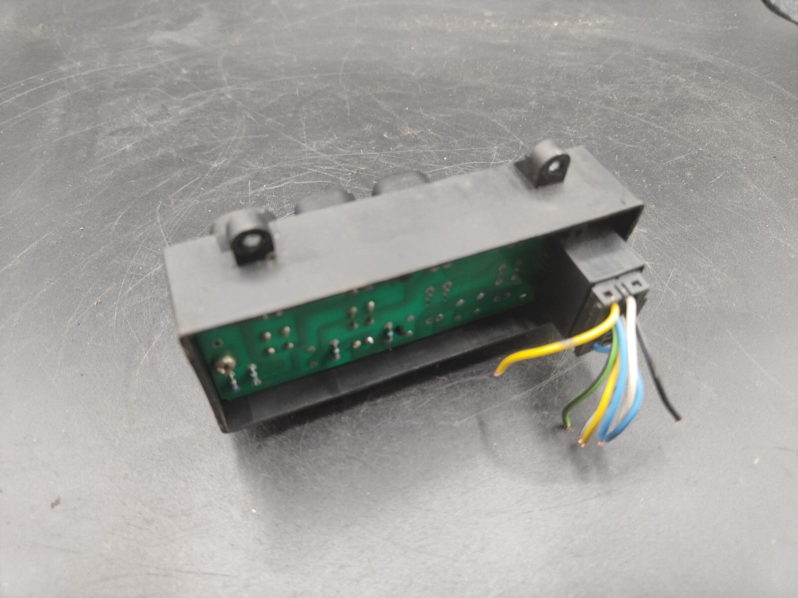 Alfa Romeo 166 2.4JTD 110kW 10V 2003 ASR Fuel Flap Cap Switch Button 156019263