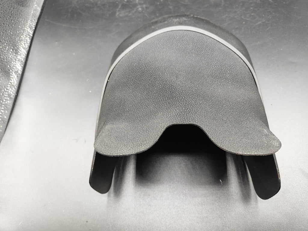 Alfa Romeo 147 / GT 1.9JTD Diesel 2007 Steering Column Cover Trim LS325703