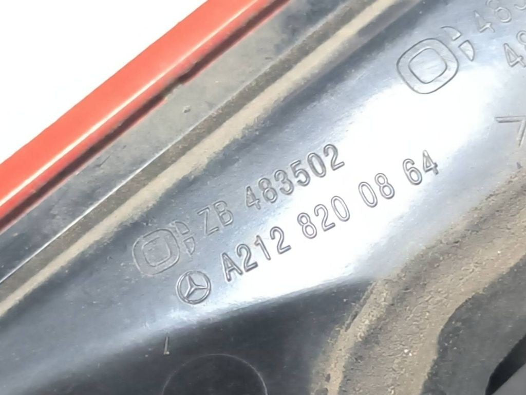 Mercedes-Benz E W212 2009 Right tailgate tail light lamp A2128200864