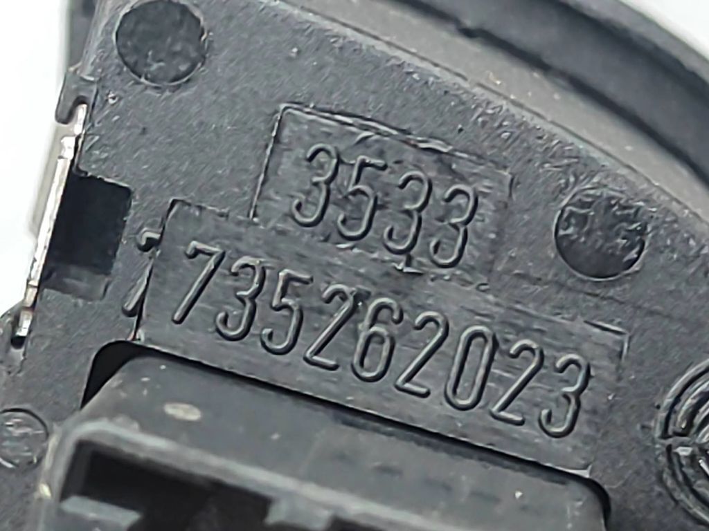 Alfa Romeo 147 1.9JTD 88kW 8V FL Headlight level height control switch 735262023