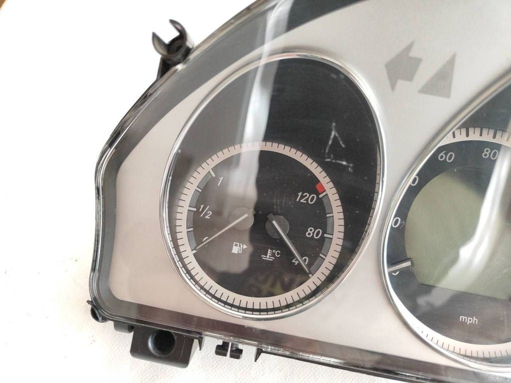 A2049002705 Mercedes-Benz C W204 2008 RHD speedometer instrument cluster 