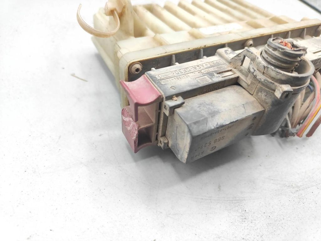 Opel Astra G 2000 Diesel Coolant fan control module relay 24462347 