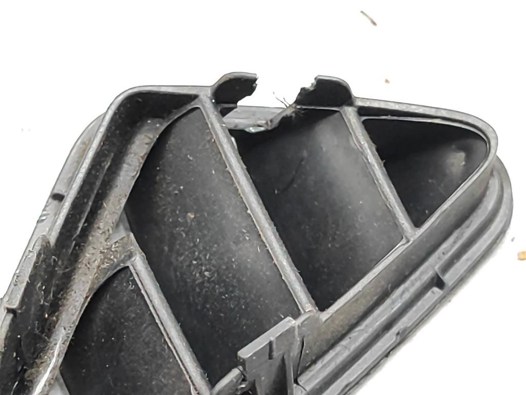 Alfa Romeo 147 Facelift 2007 Front dashboard air vent grill cover trim 