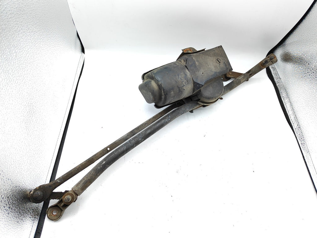 Alfa Romeo 156 2.4JTD  2000 LHD Front Windshield Wiper Motor TGE 12V 6 Pin