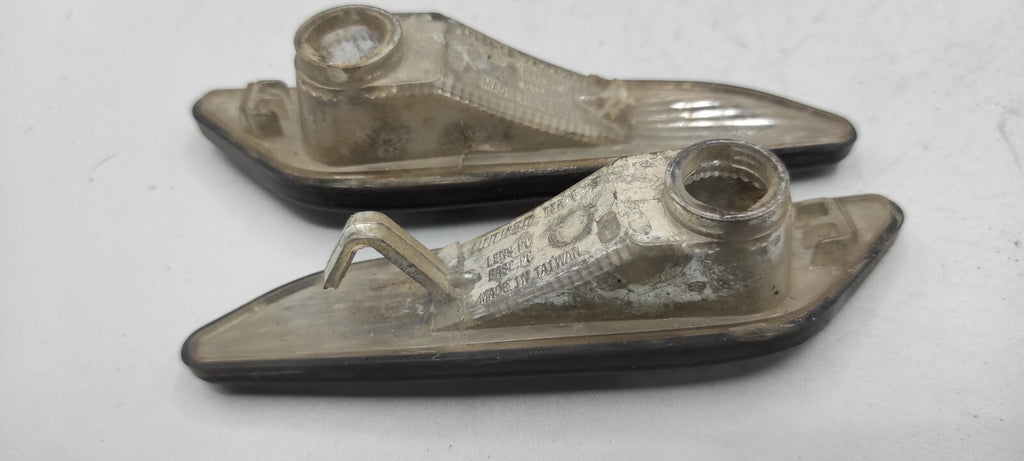 Alfa Romeo 156 2.4JTD 110kW 2002 Front Left Right Fender Indicator Light