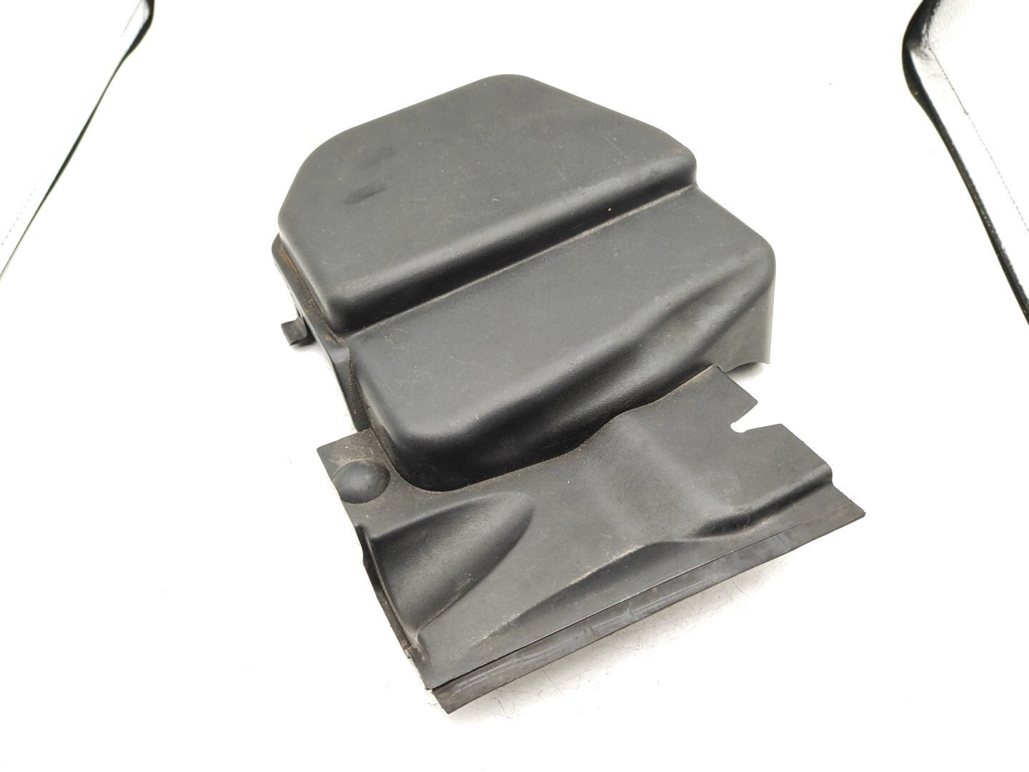 BMW E90 E91 330D 170kW 2006 Diesel Right Side Cabin Filter Cover 6925017