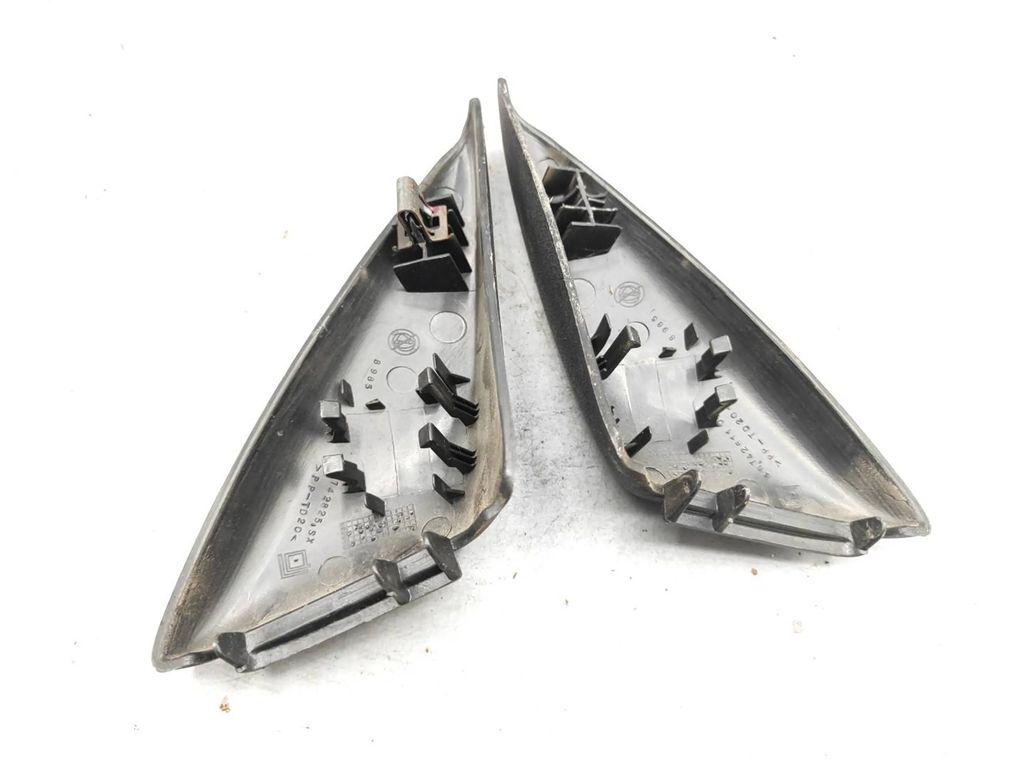 Alfa Romeo 147 Facelift 2007 Front plastic wing mirror trim cover 46742611 