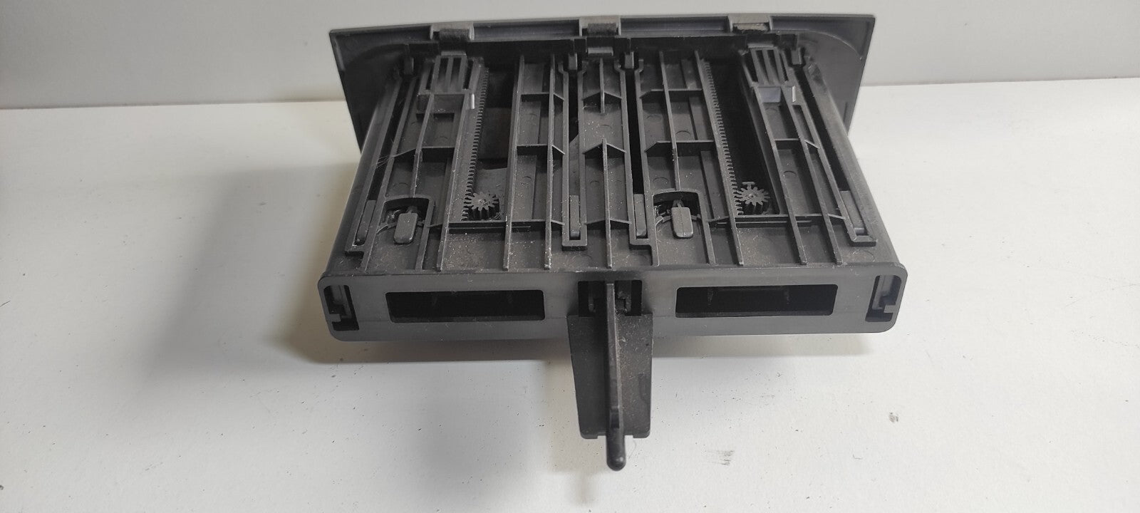 Alfa Romeo GT 1.9JTD 110kW 2004 Front Dashboard Cup Holder/ Storage