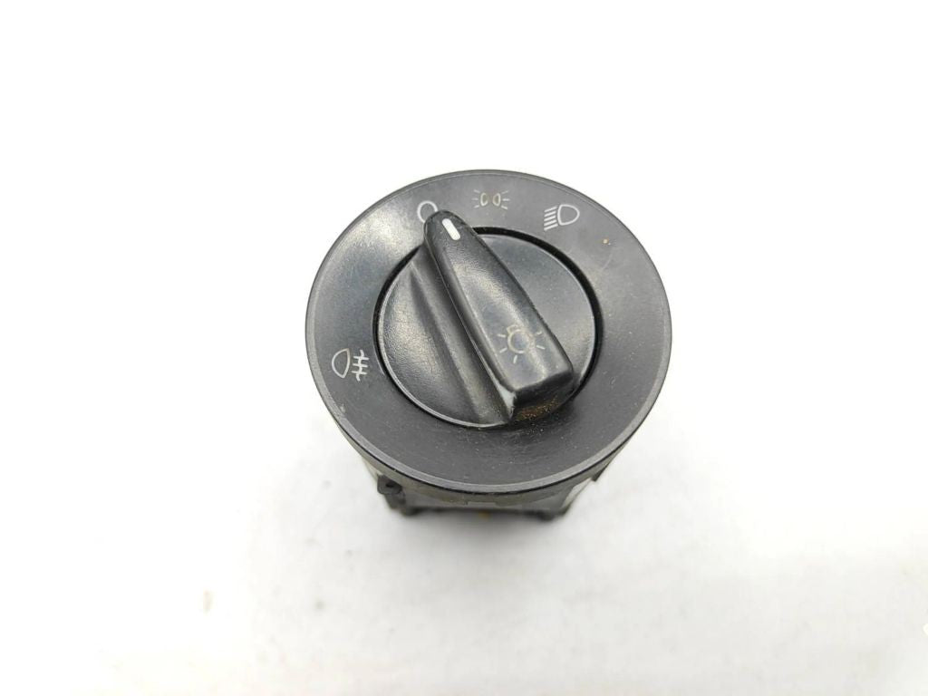 Volkswagen Golf IV 1999 Light switch 1C0941531 