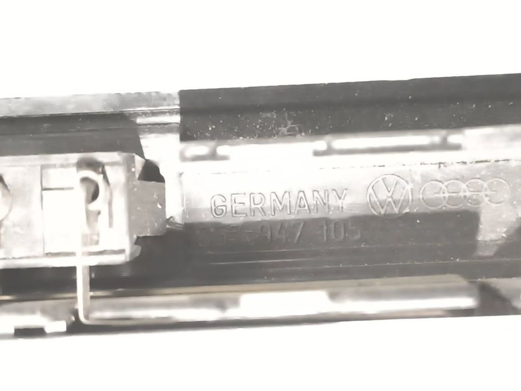 Ford Galaxy 1998 rear reading dome seat light 357947105 