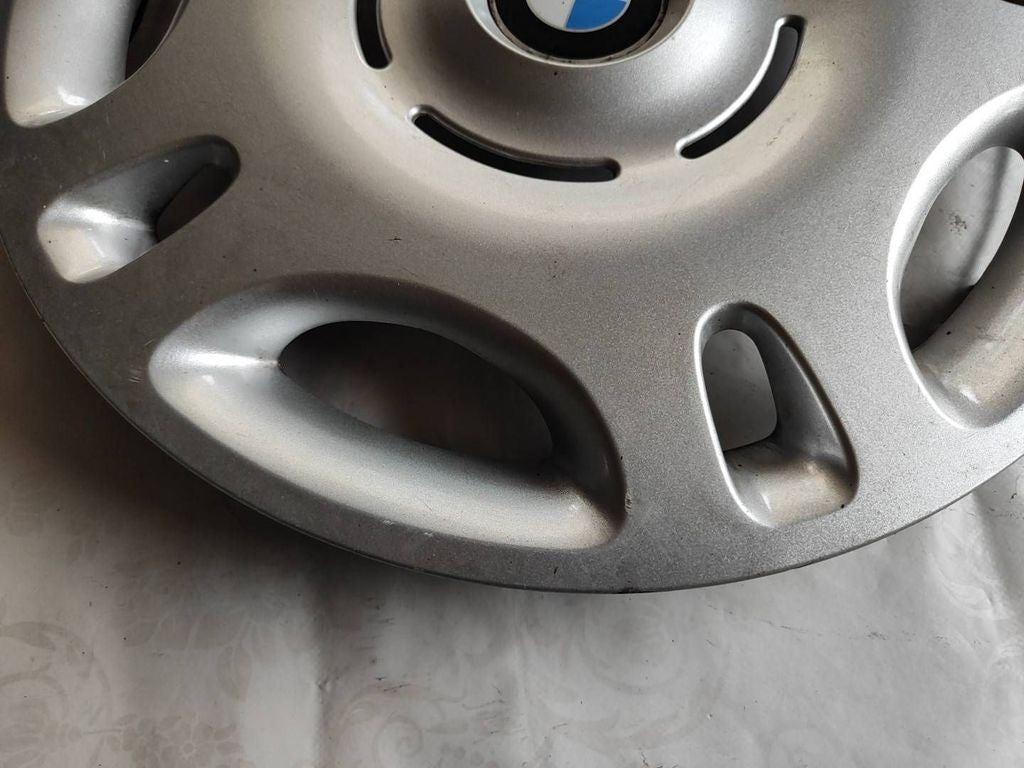 BMW 3 E36 1994 R15 wheel hub cap trim 36131094158 